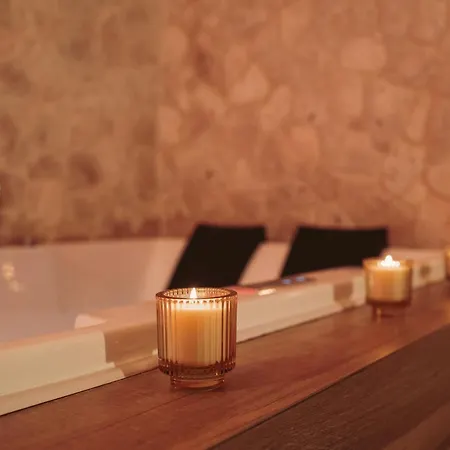 Konukevi Dimore Piazza Vecchia Wellness 4*