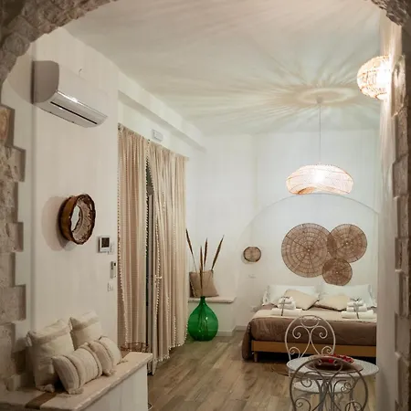 Dimore Piazza Vecchia Wellness ゲストハウス 4*